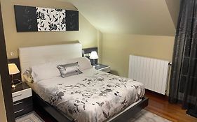 Habitaciones En Chalet Con Jardin